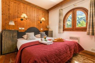 Le Cristal GM7 Mountain View, Pool, Private Sauna & Parking - Happy Rentals - 4