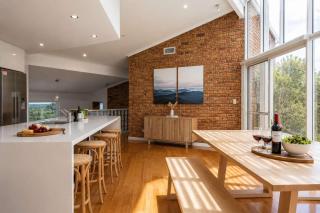 House on the Hillside with City Views Sleeps 12 - 9