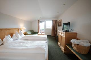 Schi- und Wanderhotel Berghof - 2