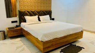 Hotel Awadh - 2