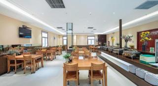 GreenTree Inn Taiyuan PinGYAng Road Business Hotel - 9