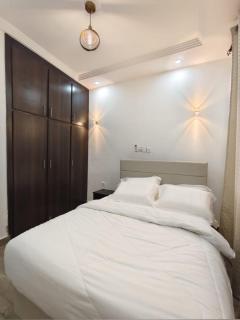 The Beverly Residences - 8