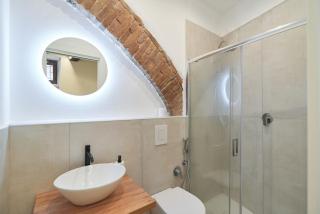 Elce di Sotto - Quiet & Modern 2-Bedroom Downtown Retreat - 3