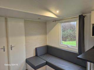 Chalet te huur op het 'Eiland' Camping de Kleine Wielen Leeuwarden - 3