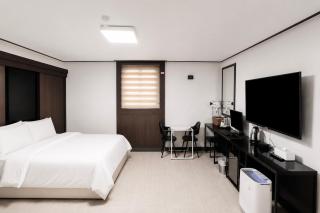 Osan J Hotel - 1