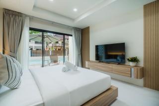 Westkey Patong Hotel - 3