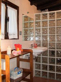 Charming house in Parada with mountain view and fenced garden - 2