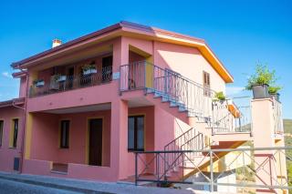 Charming apartment in Nughedu Santa Vittoria - 90 m² with fireplace - 3