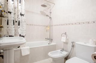 Charming Apartment in Funchal with Balcony and View - 6