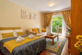 Charming Apartment in Funchal with Balcony and View - 5
