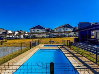 Modern 3-Bedroom Executive Retreat - 9