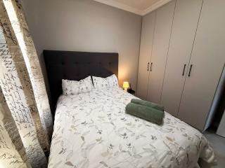 Modern 3-Bedroom Executive Retreat - 2
