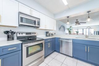 Sandcastles - Cocoa Beach Oceanfront Condos with Heated Pool Tennis - 8