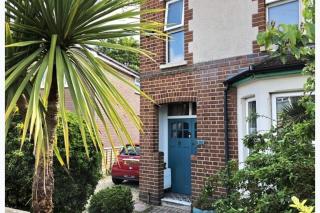1 Bed - Sleeps 2 plus child - Garden - Pets - 6