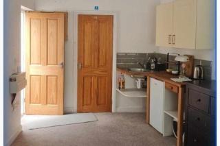 1 Bed - Sleeps 2 plus child - Garden - Pets - 4