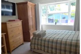 1 Bed - Sleeps 2 plus child - Garden - Pets - 1