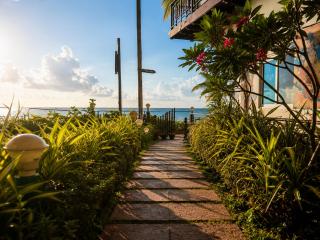 S Cliff Black Beach Resort - 4