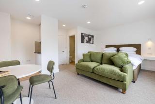 Spacious Studio Near Torquay Harbour - Sleeps 4 - 2