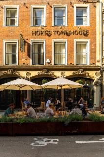 Hort's Townhouse - 9