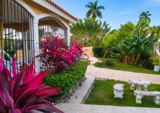 Elegant Villa in Nagua with Private Pool and Jacuzzi - 3