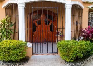 Elegant Villa in Nagua with Private Pool and Jacuzzi - 2