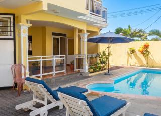 Spacious house in Grand Baie with shared pool - 4