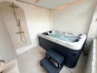 Le Douze - Suite privée, Jacuzzi spa et Terrasse - 4