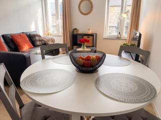 Bright apartment in the heart of Chimay, 40 m² with view - 9