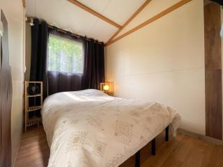 Chalet accueillant à Chazemais – 25 m² avec piscine - 7