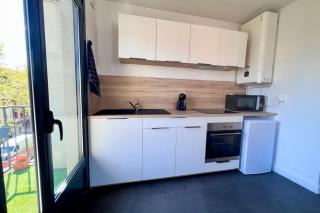 Casa #1407 - T2 - Climatisé avec Balcon - Centre-ville - 1