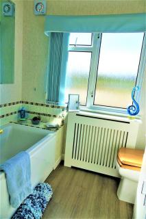 Lakeland Lodge with private Hot Tub and fishing - 9