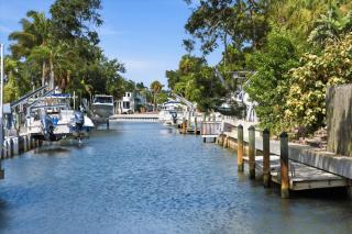 Siesta Beach Getaway with Heated Pool - 8