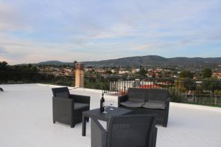 Pink House Eretria - 9