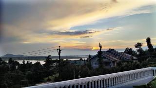 Lakeside Mountain Retreat - 6