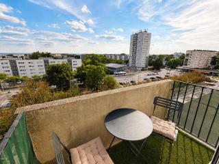 Large, bright apartment with balcony, 4 bedrooms - 7