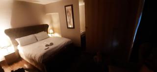 Modern spacious 3 Bedroom House in Birmingham - 6