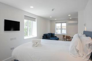 Spacious Studio Near Torquay Harbour - Sleeps 5 - 3