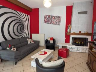Charmante maison rénovée avec jardin, proche de Verdun, idéale pour familles, draps et chauffage inclus - FR-1-585-50 - 0