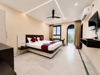 The Binapani Hotel And Restaurant - 0