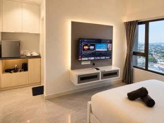 Imperio Residence with Private Bathtub by Lets Stay - 7