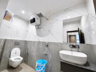 PREMIUM HOTEL HARIDWAR K P - Near Mansa Mata Temple and Railway Station Haridwar - Fully Air conditioned - Free Wifi and Parking Facilities - Best FAMILY HOTEL IN HARIDWAR - 5