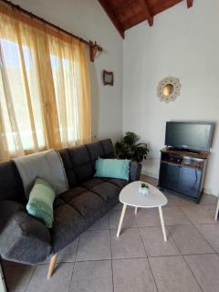 DiPo's Beachside House with Sea View - 7