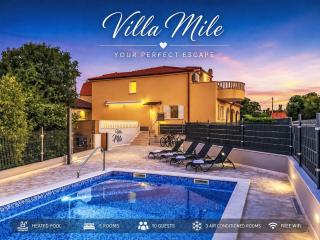 Holiday Home Villa Mile mit beheiztem Pool- Grill und Terrasse by Interhome - 0