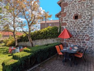 Maison de charme XVIIIe sur chemin St-Jacques, proche Le Puy-en-Velay, idéale familles et randonneurs - FR-1-582-298 - 3