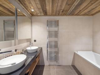 Appartement neuf proches des pistes - Courchevel - 1