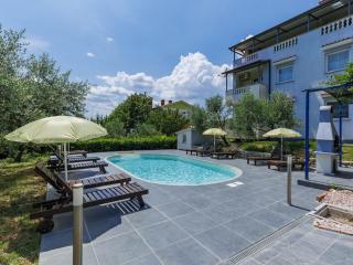 Apartment Gordana-1 by Interhome - 0