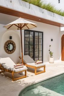 Villa Alanita Tropical Oasis in Heart of Canggu - 4