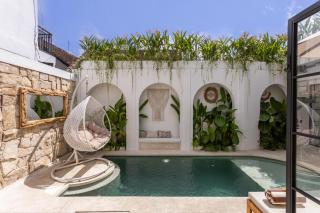 Villa Alanita Tropical Oasis in Heart of Canggu - 7