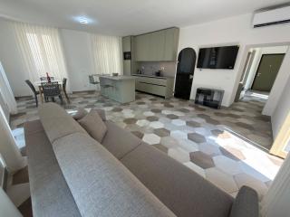 Baveno Rose Apartment 1 - 5
