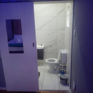 Romantic Retreat Private Room with Shared Pool in Gqeberh - 3